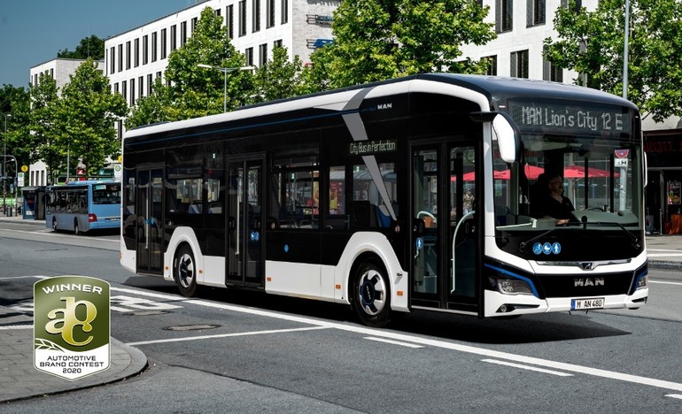 만트럭버스그룹의 최신 전기버스 모델 'MAN 라이온스 시티 E'가 지난 5월 독일에서 열린 오토모티브 브랜드 콘테스트에서 상용차 부문 최고 디자인상을 수상했다.
