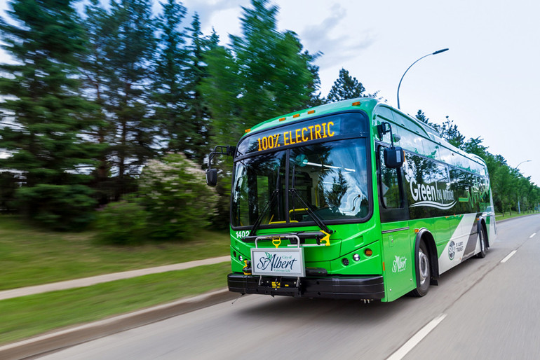 캐나다에서 운용되는 전기버스