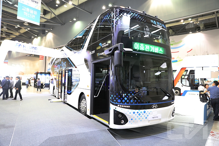 현대차는 2019년 국토교통기술대전에서 자사 최초의 2층 전기버스를 공개했다.