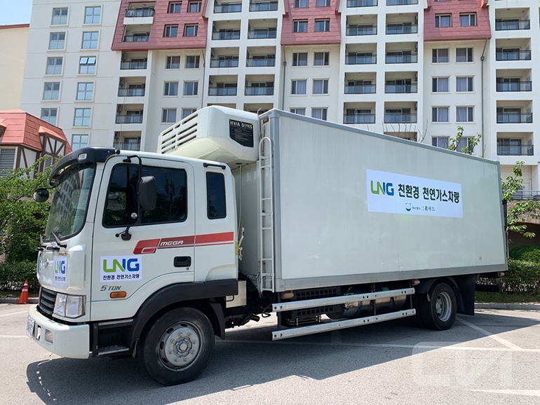한국가스공사가 공개한 5톤 LNG 튜닝트럭.