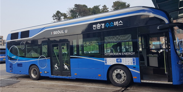 오늘부터 운행되는 수소버스의 모습