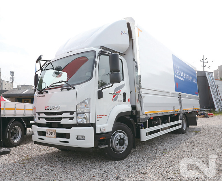 포워드 냉동탑차