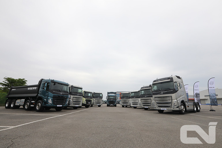 볼보트럭코리아가 20일 신형 FH16, FH, FM, FMX 등 신형 대형트럭 라인업을 선보였다.