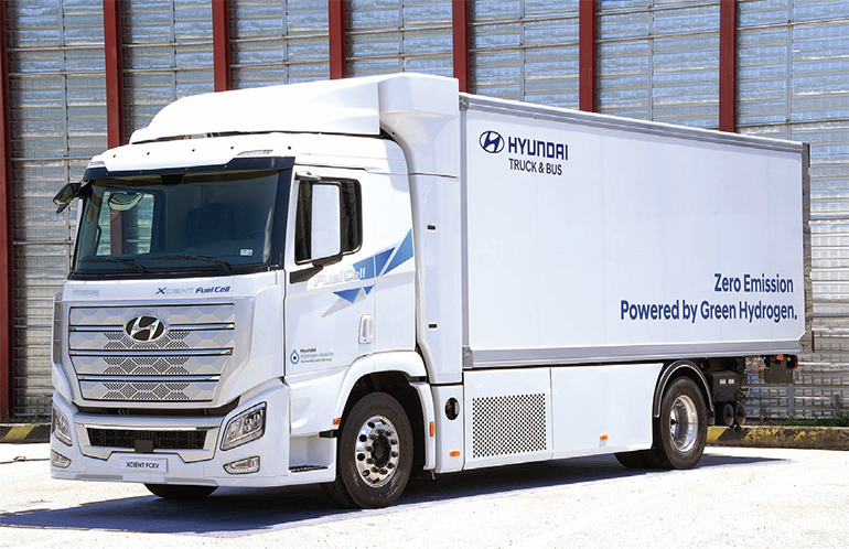 현재 양산 중인 현대차의 수소트럭 모습.