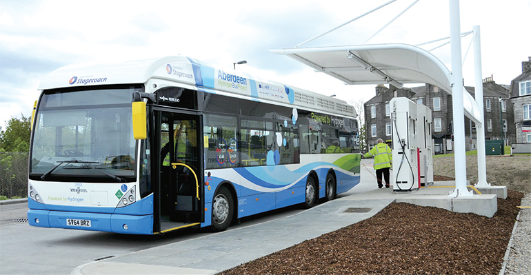 대형 전기버스 충전모습