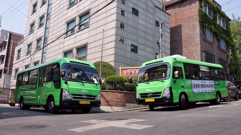 서울시 관악구 신림동에 위치한 신호운수가 앨리슨트랜스미션 전자동변속기를 장착한 현대 카운티 4대를 구입해 마을버스 노선에 투입했다.