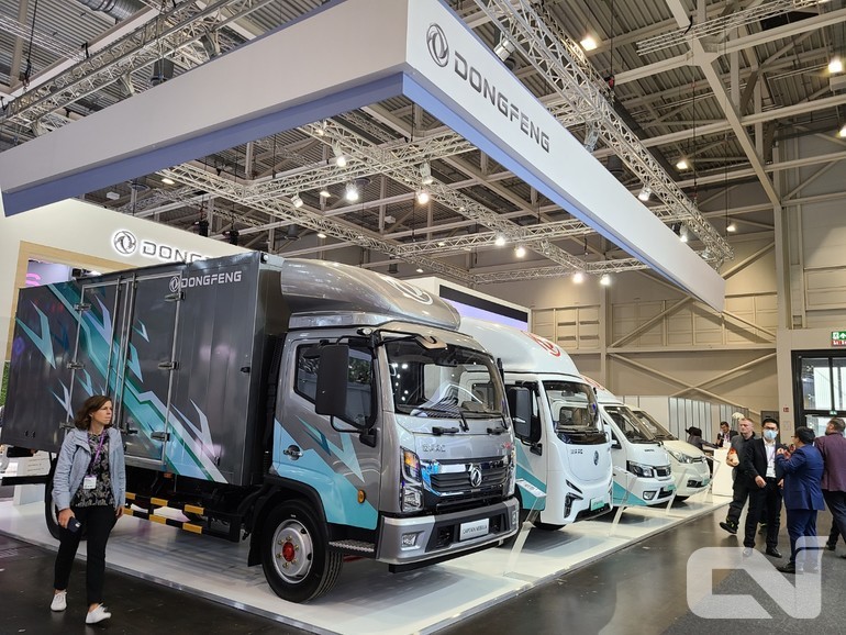 둥펑자동차는 EV30, EV35, EV45, Xingyun 등 유럽 현지용 전기트럭 및 전기밴을 공개했다.