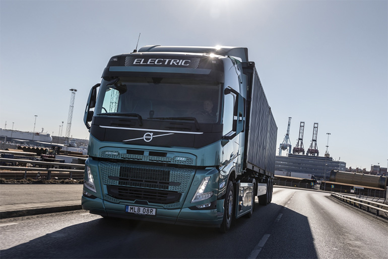 스웨덴 상용차 제조업체 볼보트럭이 글로벌 건축자재 기업인 홀심(Holcim)과 전기트럭 1,000대 공급계약을 체결했다.