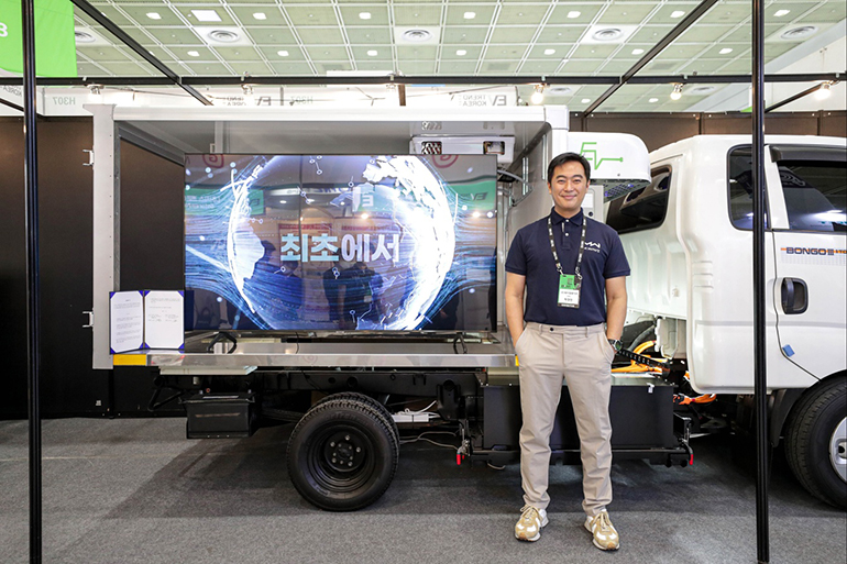 올 3월, 제이엠웨이브(대표 박정민)는 EV트렌드 코리아 박람회에 참가해 자사가 개발한 '이빛 원' 전기트럭을 선보였다. 