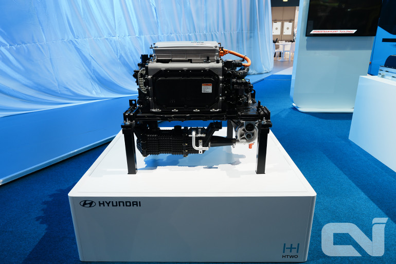 현대자동차와 협력으로 개발된 'E-웨이 H2'에는 현대차의 수소연소엔진 'HTWO'가 탑재됐다. 