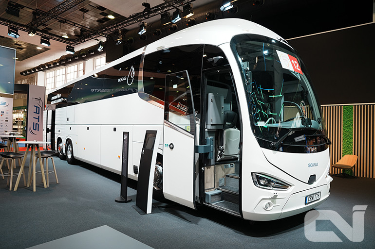 스카니아는 스페인 버스 제조기업 ‘이리자(Irizar)’와 함께 바이오 가스를 연로로한 ‘I6S 이피션트(EFFICIENT)’를 선보였다.