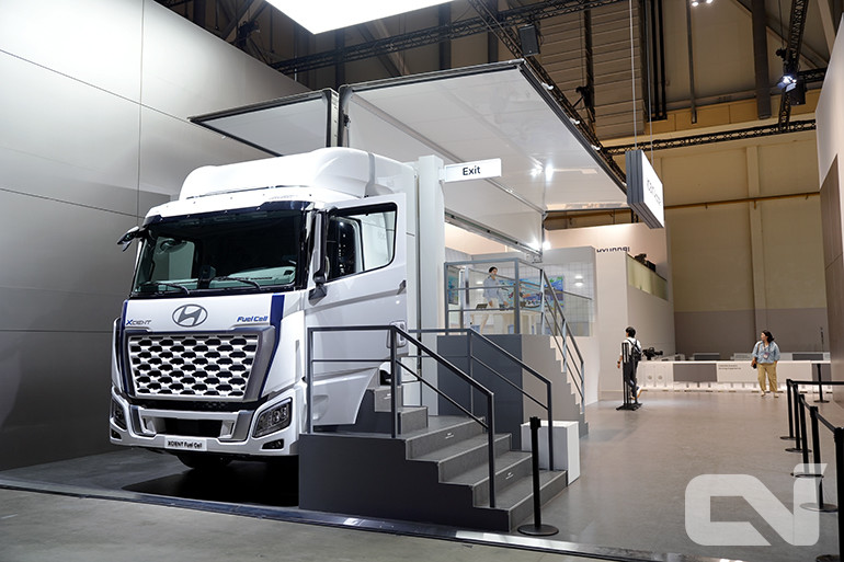 엑시언트 수소트럭으로 설계한 '엑시언트 아케이드'