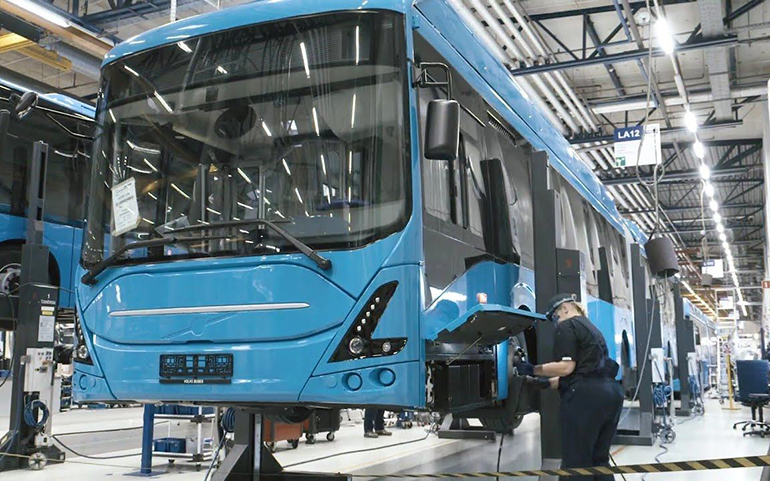 볼보버스가 폴란드 소재 브로츠와프 공장을 매각하고 버스 섀시 생산에 집중할 예정이라고 밝혔다. 