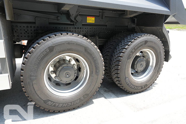 허브리덕션이 적용된 3축과 4축 모습.