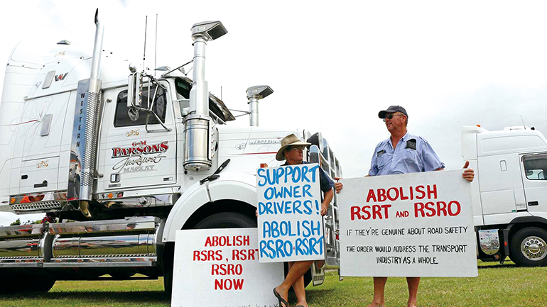 2016년 안전운임제 폐지 이후 시위하고 있는 호주의 화물차주들의 모습.