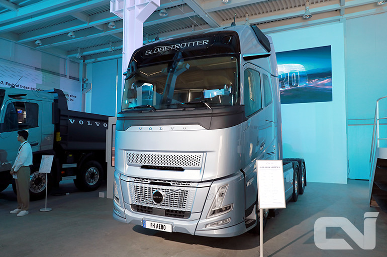 한국 시장에 새롭게 선보이는 FH 에어로는 기존 모델 대비 24cm 길어졌다.