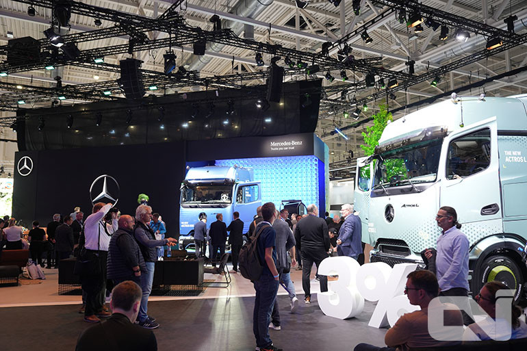 IAA 2024. 다임러트럭 전시부스 모습.