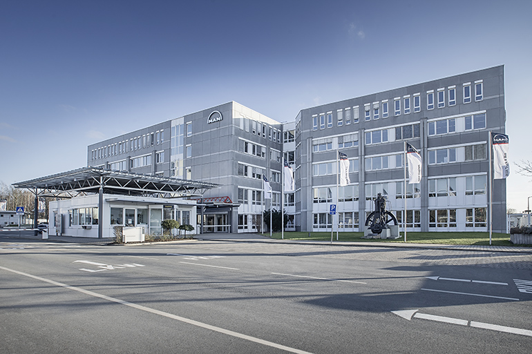 만트럭 뉘른베르크 공장은 단순한 엔진 공장이 아닌 만트럭의 과거와 현재, 미래가 공존하는 공간으로 자리매김 했다.