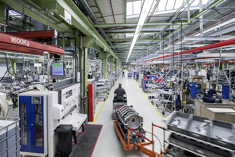 철저한 부품 관리 시스템을 통해 '결함 제로'를 추구, 콜드 테스트와 핫 테스트를 진행하고 있다. 