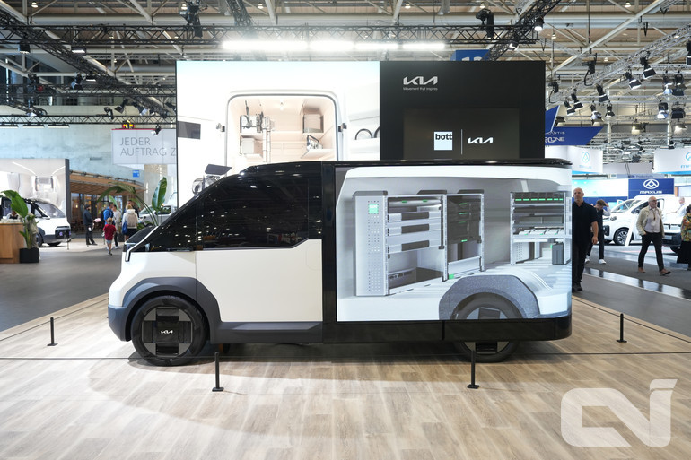 기아의 목적기반차량 ‘PV5’ 콘셉트 차량 모습.