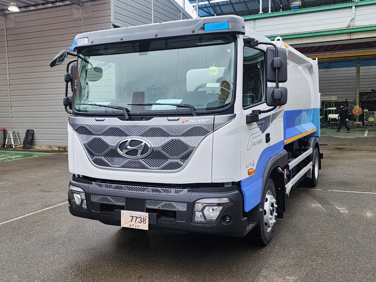 에이엠특장은 앨리슨트랜스미션의 전자동 변속기 2500모델이 장착된 파비스 오토매틱 환경 차량을 제조하여 판매하고 있다. 