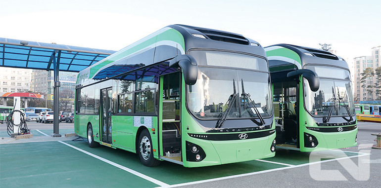 일부 국산 전기버스를 제외한 상당수 중국산 버스의 보조금도 삭감될 전망이다. 사진은 현대차의 전기버스 일렉시티