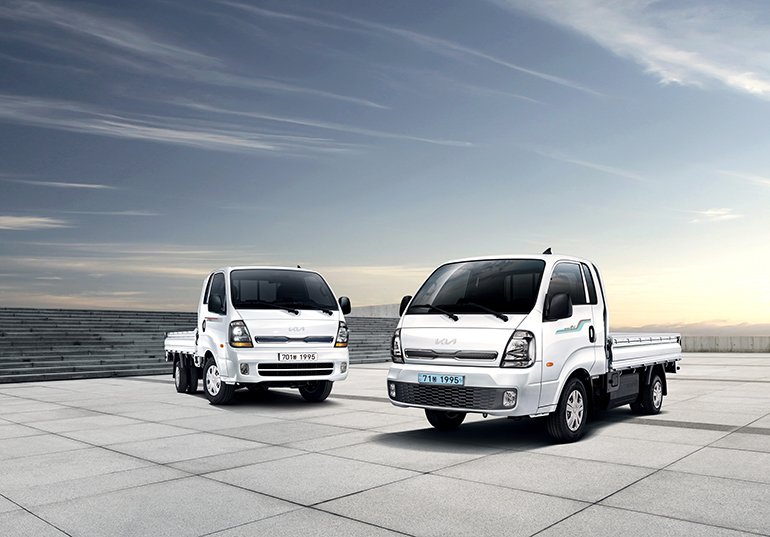 출시 45주년을 맞은 기아의 봉고의 스마트 셀렉션 트림은 고객 선호 사양을 일부 기본화한 것이 특징이다. 