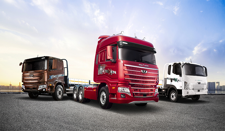 타타대우모빌리티의 주력 모델인 '쎈(XEN)' 3형제. 왼쪽부터 구쎈(중형ㆍ준대형급), 맥쎈(대형급), 더쎈(준중형급)