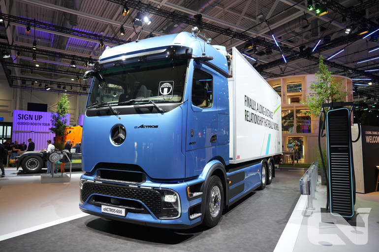 메르세데스-벤츠트럭의 'e악트로스 600'의 모습.