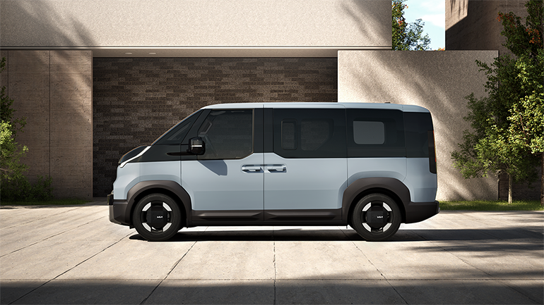 PV5 패신저 모델은 대형 글라스를 적용해 웅장한 느낌을 연출했다. 