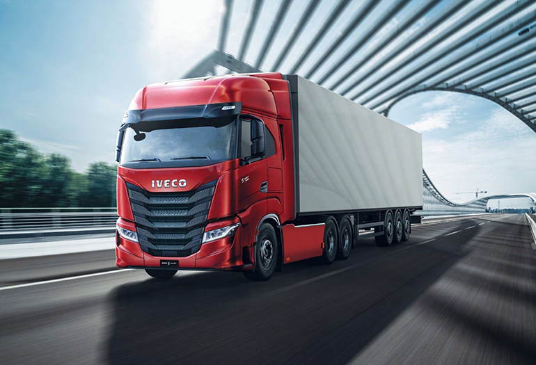 이베코의 대형 트랙터 S-웨이(S-WAY)