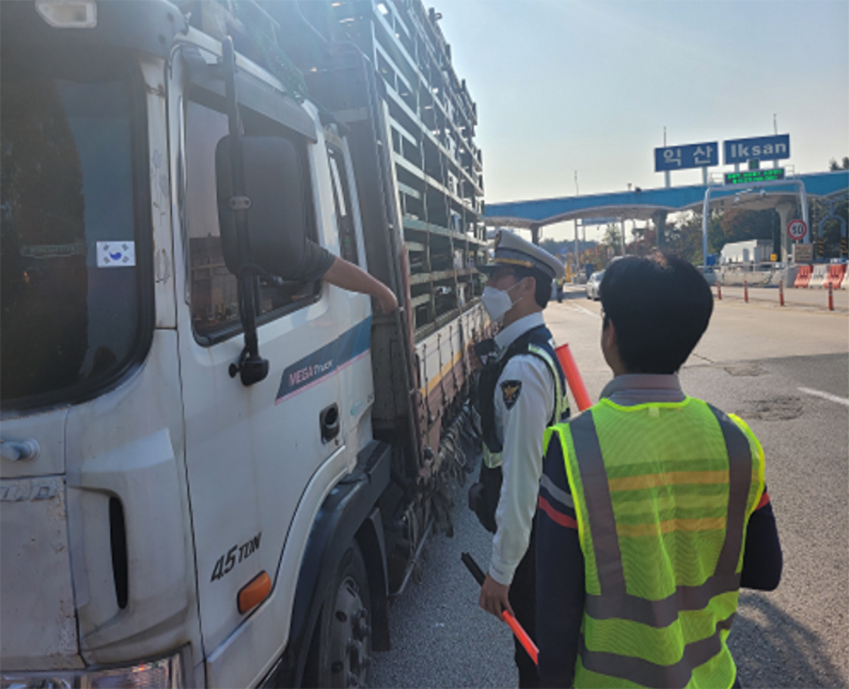 국토교통부 화물차 불법운행 단속 모습. (사진 : 국토교통부)