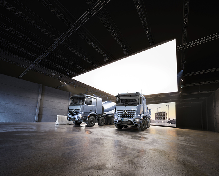 e아록스 400은 800V 고전압 시스템, 2개의 LFP 배터리 팩을 장착해 믹서트럭 200km, 덤프트럭은 240km를 주행할 수 있다.