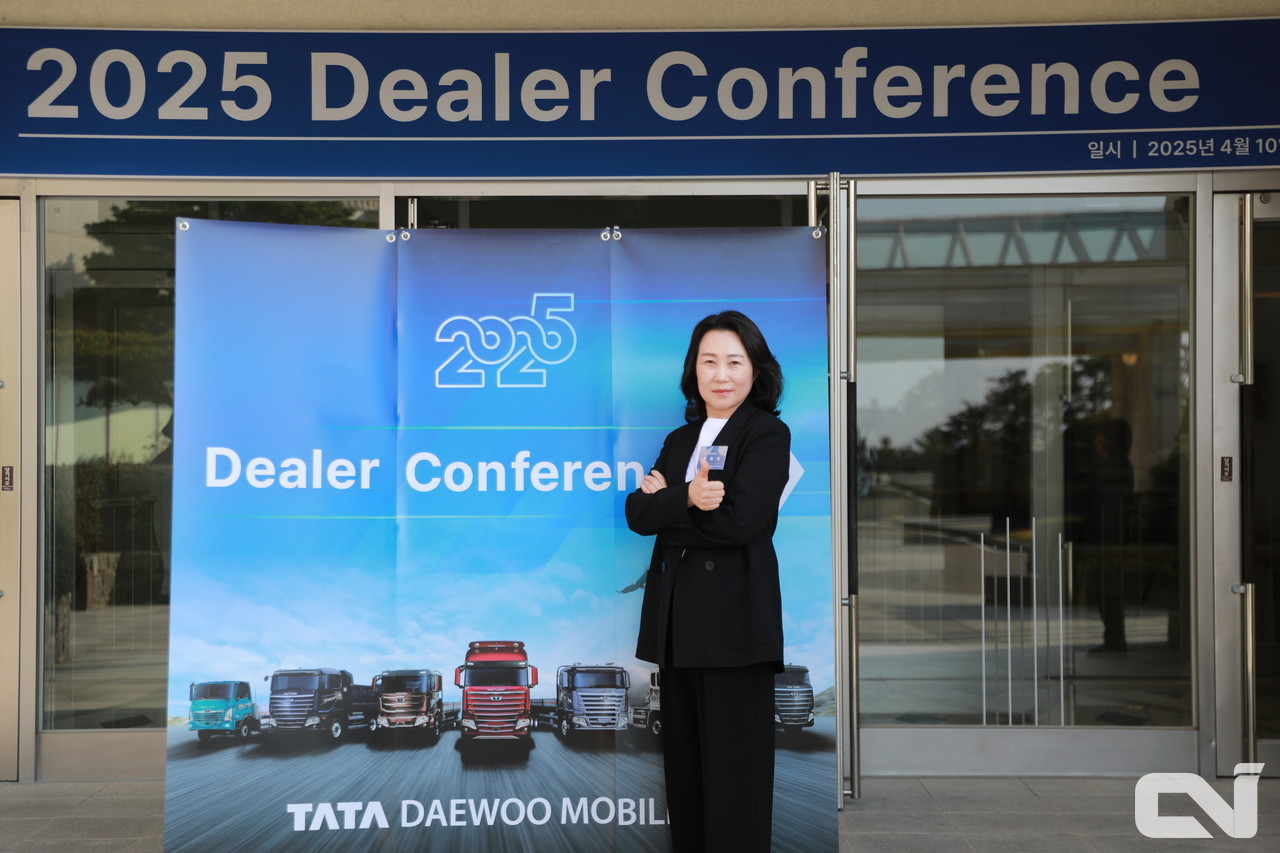 타타대우 전체 여성 영업사원 중 '판매량 1위'를 달성한 권회진 타타대우모빌리티 제주지점 영업부장.