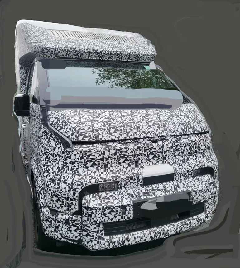 기아 PV5 냉동탑차 프로토타입이 경기도 일대에서 목격됐다. (출처: 클리앙 / 닉네임: 바디필)