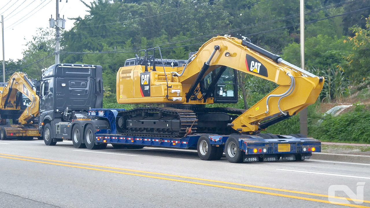 고중량 화물 운송 수요가 저상 트레일러 판매량을 견인한 것으로 보인다.