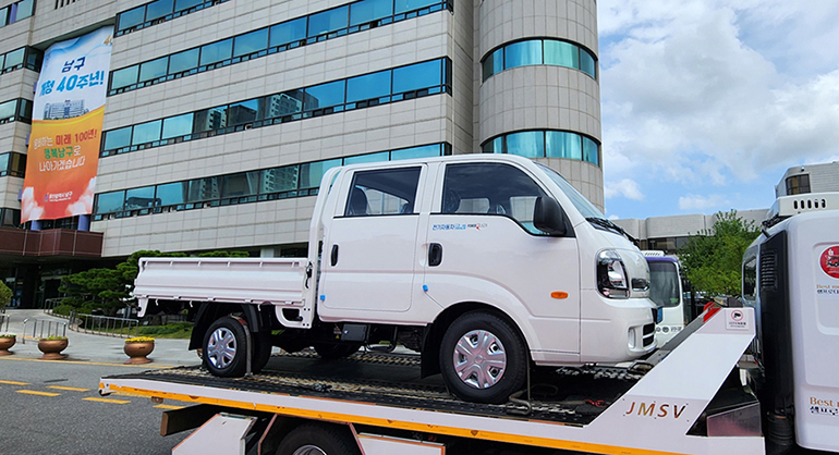 울산시 남구청 환경지원과에 도입된 파워프라자 '봉고3ev피스 더블캡'의 모습.