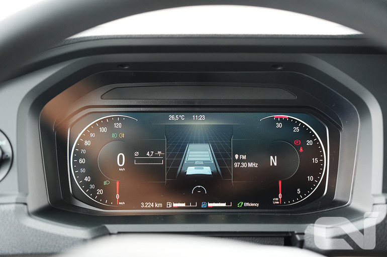 '뉴 MAN TGM'에 탑재된 12.3인치 디지털 클러스터의 모습. 