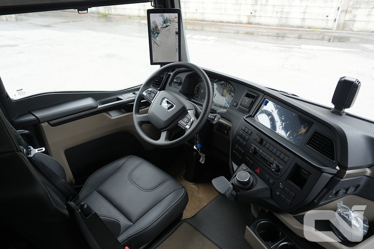 기존 대형 모델에서만 접할 수 있었던 프리미엄 기능이 대거 적용된 ‘뉴 MAN TGM’의 실내 인테리어 모습. 