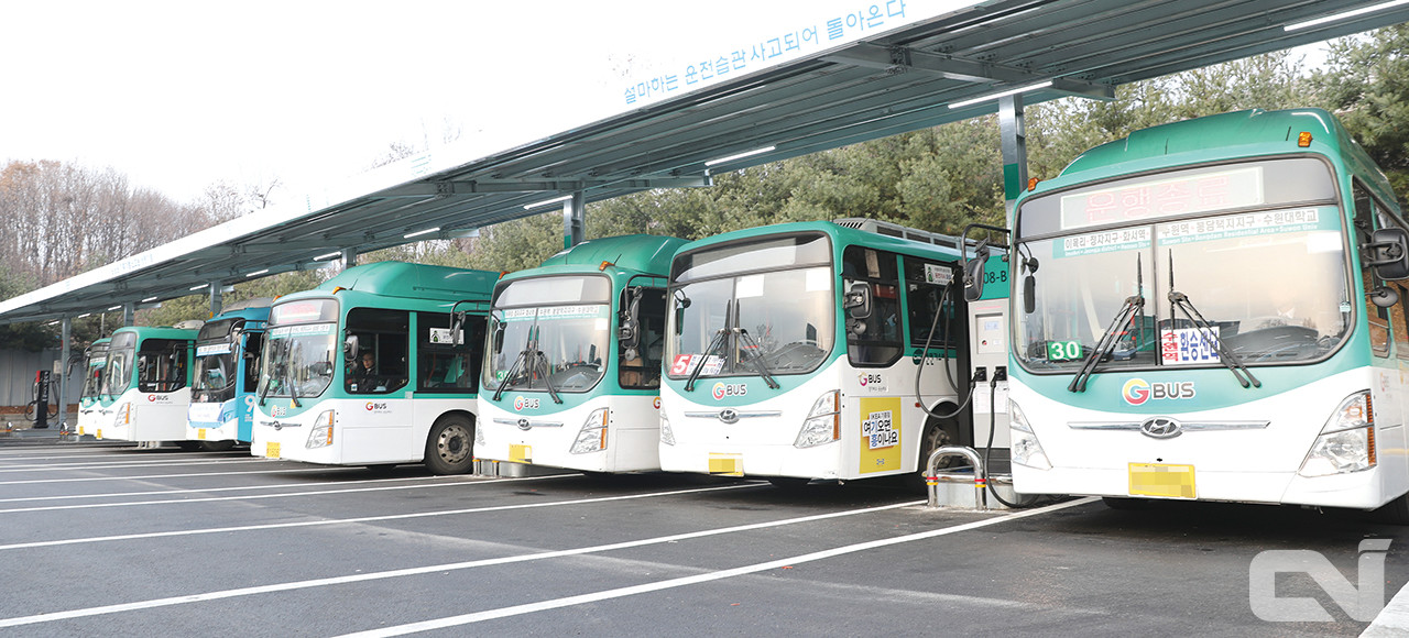 현대차의 대형 CNG 버스 '뉴 슈퍼에어로시티'