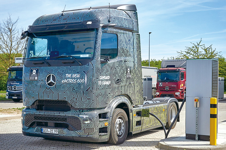 메르세데스-벤츠트럭 ‘e악트로스 600’