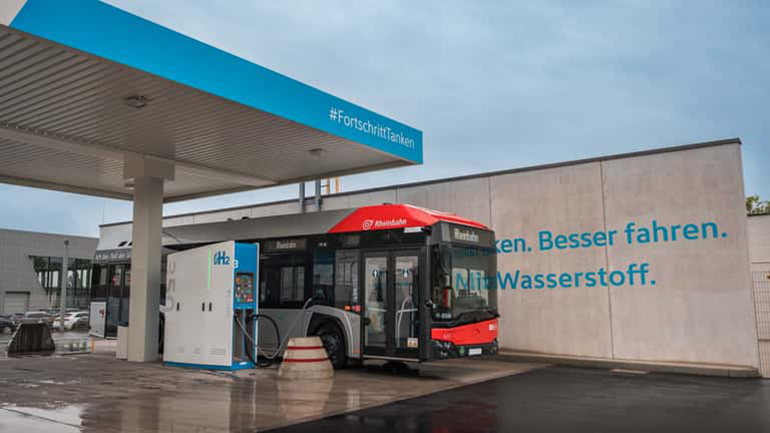 독일 뒤셀도르프 회에르베크(Höherweg)에 설치된 수소충전소의 모습.