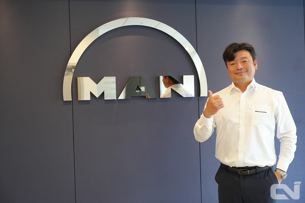 안대원 부사장은 지난 5년간 300여 대의 트럭을 판매해, 만트럭버스코리아에서 5년 연속 판매 1위를 기록했다.