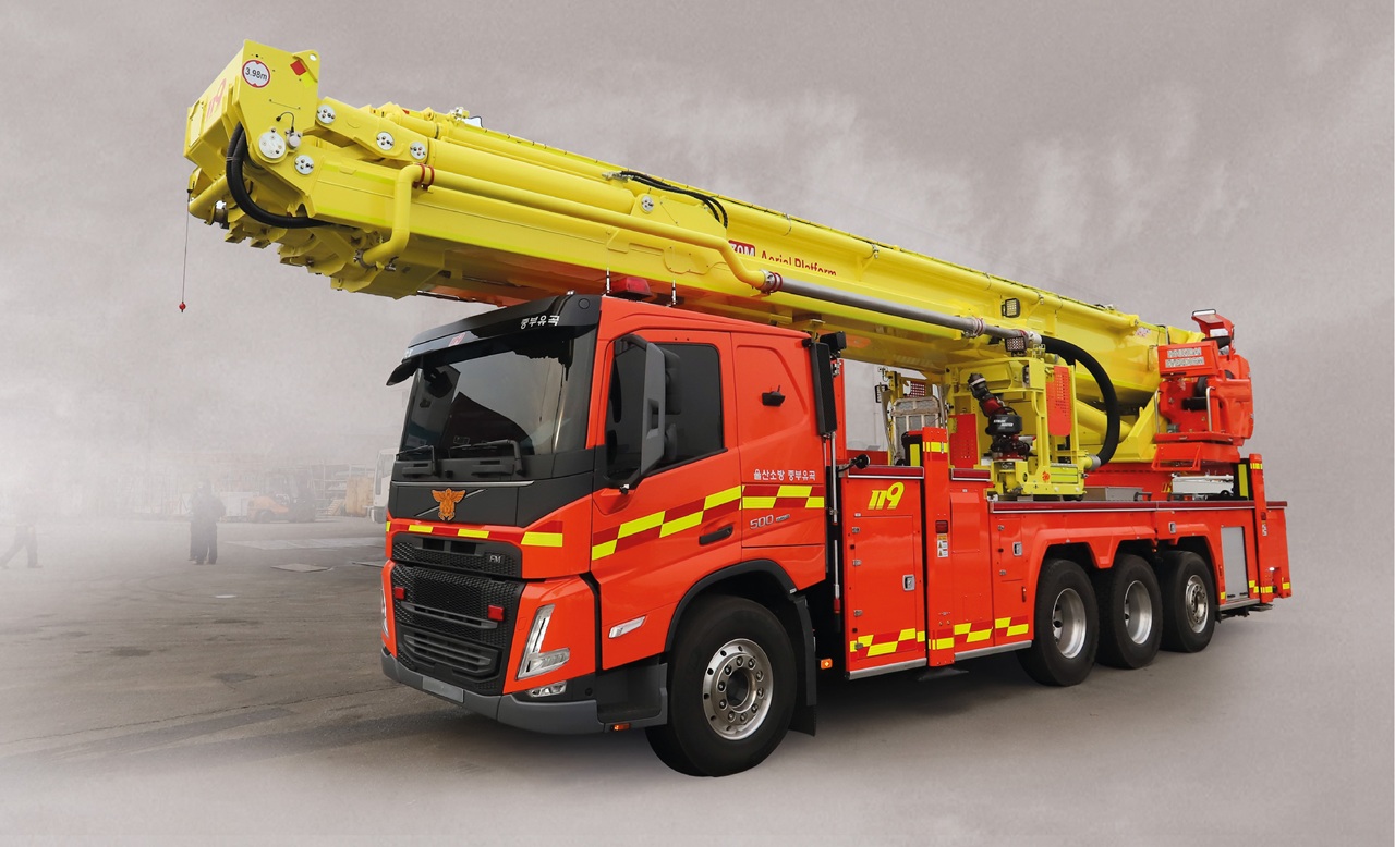 현대에버다임이 이라크에 1,300억 원 규모의 소방장비 공급 계약을 체결했다. 사진은 현대에버다임의 소방차량 모습. 