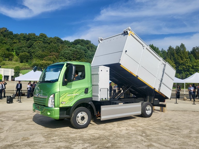 타타대우모빌리티의 재활용품수거차 모습.