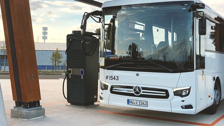 다임러버스가 주요 관광도시의 버스 주차장에 공공 충전소를 설치할 계획이다.
