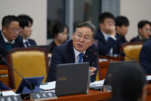 국회 국토교통위원회 소속 손명수 의원