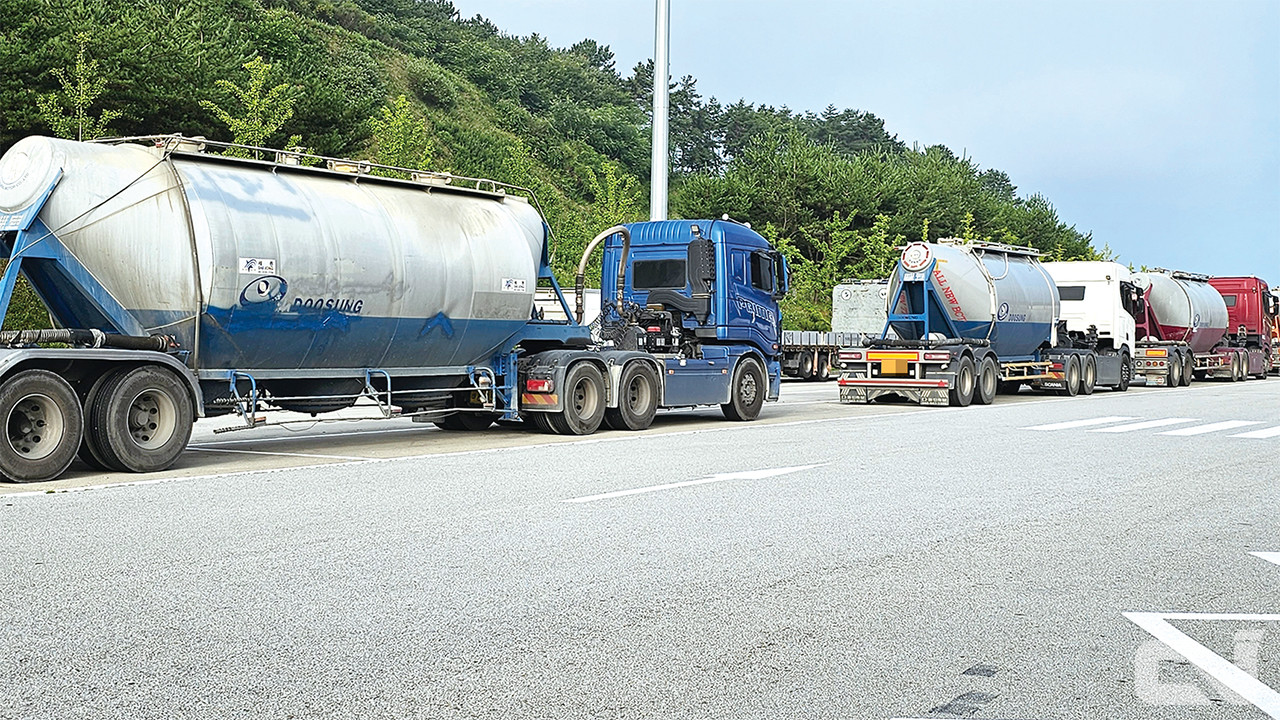 안전운임제가 적용되지 않은 탱크로리 역시 매년 매출액이 꾸준히 상승하고 있는 것으로 나타났다. 