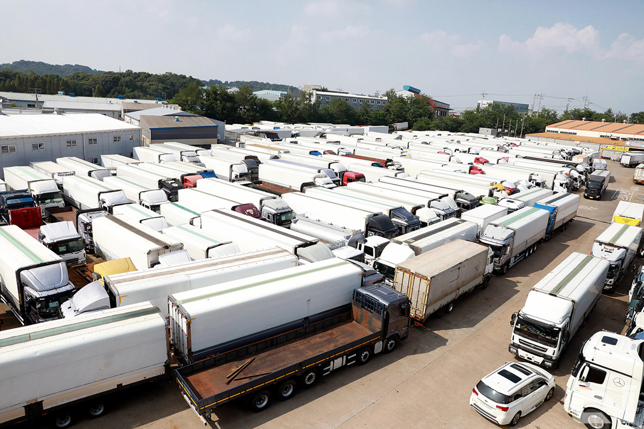 씨엘엠앤에스(CLM&S)가 상용차의 시세 산정 문제 해결에 나섰다. 사진은 중고트럭 단지의 모습. 