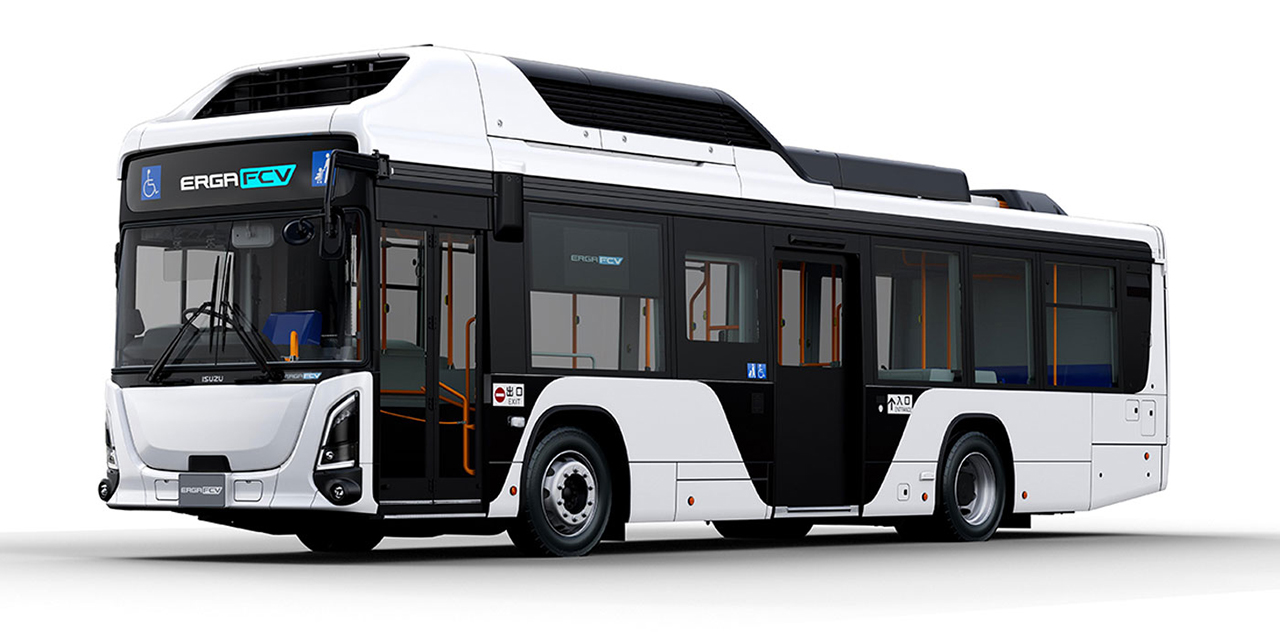 이스즈의 도요타가 공동 개발한 수소버스 '에르가 FCV(ERGA FCV)'의 모습.